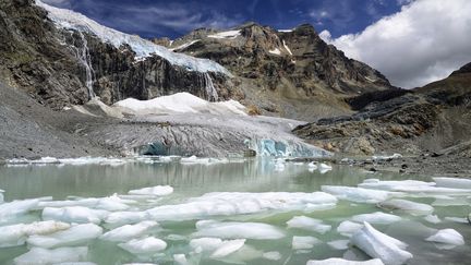 La fonte des glaciers, causée par le changement climatique, participe de la montée du niveaux des mers et océans. (ANDREA TOFFALETTI / 500PX / 500PX)